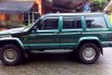 Jual Jeep Cherokee tahun 1995 matic 3