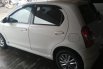 Toyota Etios Manual Putih 2013  3