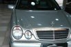 2001 Mercedes-Benz 260E Classic 6