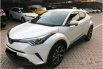 Toyota C-HR 2018 SUV 2