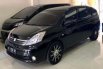 2005 Toyota IST Dijual  3