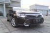 Toyota Camry V 2015 Dijual 10