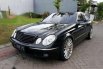 Mercedes-Benz E260  2003 Hitam 1