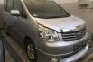 Jual Toyota NAV1 Luxury V 2013 2