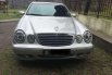 2000 Mercedes-Benz E320 dijual 8