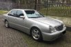 2000 Mercedes-Benz E320 dijual 7