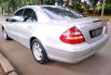 2007 Mercedes-Benz E200 dijual 3