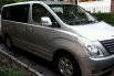 Hyundai H-1 XG 2011 Silver 6