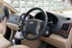 Hyundai H-1 XG Next Generation 2011 Hitam 5