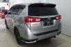 Jual Mobil Toyota Venturer 2017  2