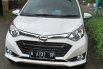 Jual Mobil Daihatsu Sigra R 2016 2