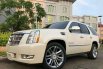 Cadillac Escalade  2011 Putih 1