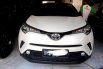 Jual Mobil Toyota C-HR 2018 2