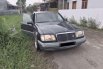 Mercedes-Benz 300E () 1988 kondisi terawat 5