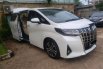 2018 Toyota Alphard dijual 8