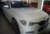 Jual BMW 3 Series 330i 2018 3