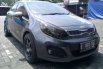 Kia Rio  2013 Abu-abu 4