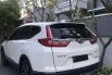 2017 Honda CR-V dijual 6
