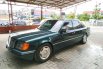 Mercedes-Benz E-Class 1989 terbaik 5