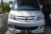 Jual mobil bekas Daihatsu Luxio X 2010  1