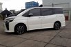 Jual mobil bekas Toyota Voxy 2018 3