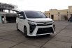 Jual mobil bekas Toyota Voxy 2018 1