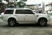 Ford Everest 2010 terbaik 5