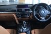 Jual mobil BMW 3 Series 320i 2018 harga terjangkau 5