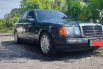 Jual cepat Mercedes-Benz 300E 1988 di Jawa Timur 8