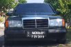 Jual cepat Mercedes-Benz 300E 1988 di Jawa Timur 2