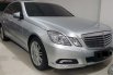 Mobil Mercedes-Benz E-Class E 300 2010 terawat di Jawa Barat  1