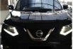 Mobil Nissan X-Trail 2017 2 dijual, Jawa Timur 1