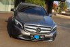 Mobil Mercedes-Benz GLA 200 Urban 2015 terawat di DKI Jakarta 1