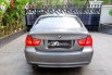 Mobil BMW 3 Series 320i LCI EXECUTIVE E90 2011 terawat di DKI Jakarta 10