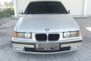 Mobil BMW 3 Series 318i M43 Tahun 1998 dijual, Jawa Barat  5