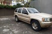 Jual cepat Jeep Grand Cherokee Limited 2000 di Jawa Barat 12