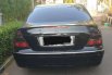 Mobil Mercedes-Benz E-Class 2004 260 dijual, DKI Jakarta 10