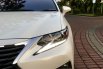 Jual cepat Lexus ES 300h 2016 di Jawa Timur 2