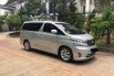 Mobil Toyota Vellfire 2009 V terbaik di DKI Jakarta 6