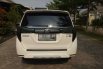 Dijual mobil bekas Toyota Kijang Innova 2.4V, Jawa Timur  15