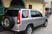 Mobil Honda CR-V 2006 2.0 terbaik di Jawa Barat 1