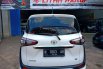 Mobil Toyota Sienta 2017 Q dijual, Jawa Timur 8