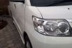 Mobil Daihatsu Luxio 2011 X dijual, Jawa Timur 5