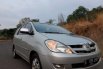 Jual Toyota Kijang Innova V 2005 harga murah di Jawa Tengah 4