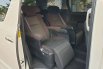 Mobil Toyota Alphard 2012 SC dijual, Banten 9