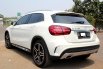 Jual mobil Mercedes-Benz GLA 200 2017 Pakai 2018 terbaik di DKI Jakarta 4