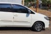 Mobil Toyota Kijang Innova 2014 G terbaik di Lampung 4