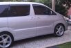 Mobil Toyota Alphard 2003 V terbaik di Sumatra Selatan 1