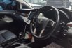 Jual Toyota Venturer 2017 harga murah di Sumatra Utara 4