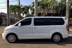 Mobil bekas Hyundai H-1 XG 2013 dijual, DKI Jakarta 2